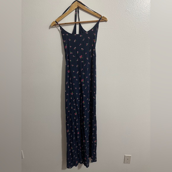 Abercrombie & Fitch Dresses & Skirts - Abercrombie & Fitch Women’s Blue Floral Cross-Back Maxi Dress
